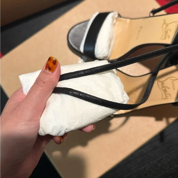 Christian Louboutin 100M Loubi Queen Sandal Nappa Leather - Picture 5 of 16